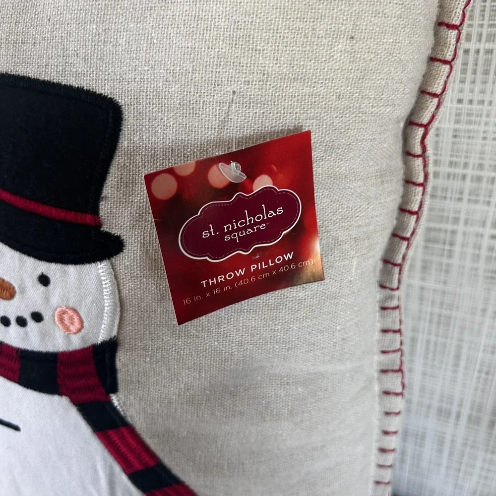 Linen Snowman Friends Throw Pillow 16